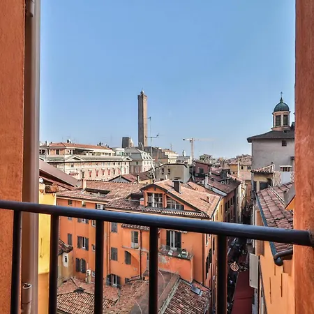 New - Immobo Haurelia - Asinelli Tower View Apartment Bologna