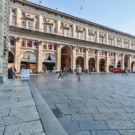 New - Immobo Haurelia - Asinelli Tower View * بولونيا