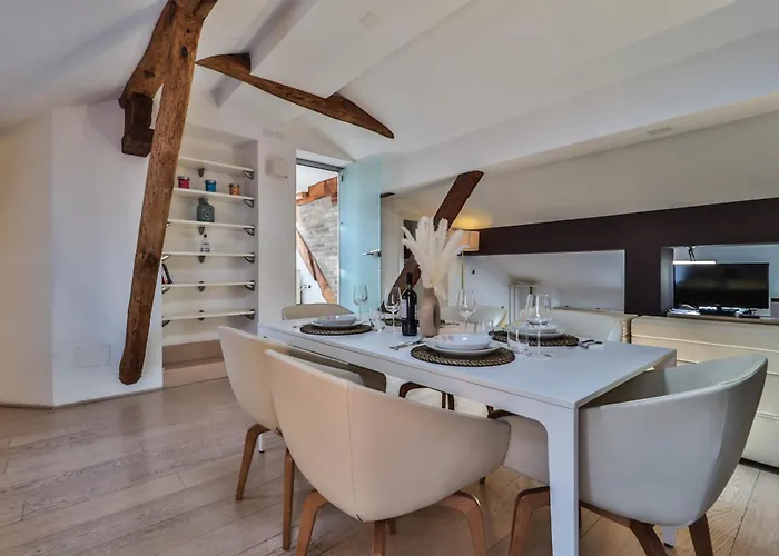 Apartamento New - Immobo Haurelia - Asinelli Tower View