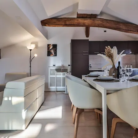 Apartamento New - Immobo Haurelia - Asinelli Tower View *